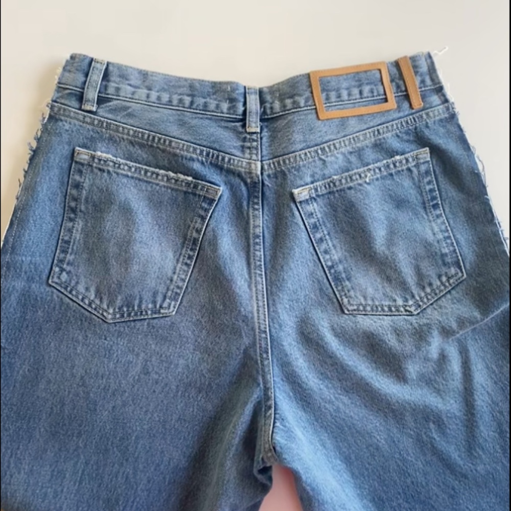 La Ligne Two-Tone Wide-Leg Jeans in Light and Dark Blue - Picture 6 of 10